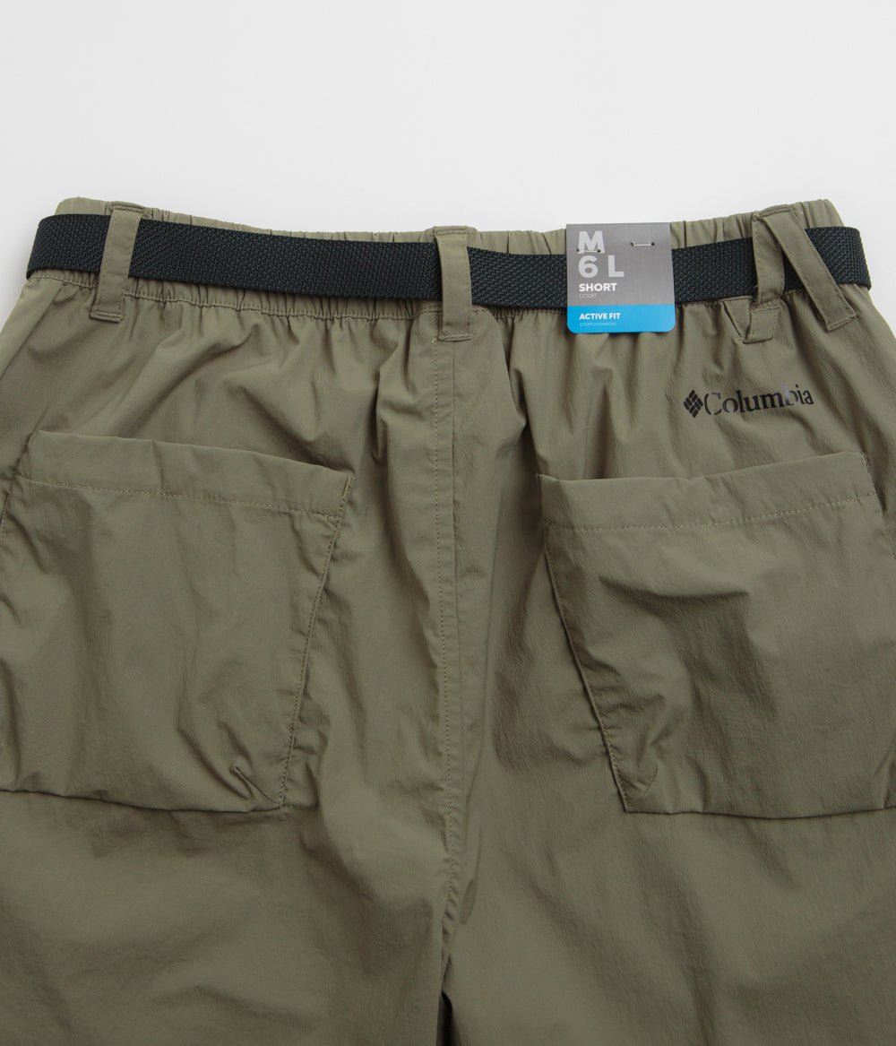 Columbia Sharpe Canyon Stone Green Shorts - Stay Cool and Protected!