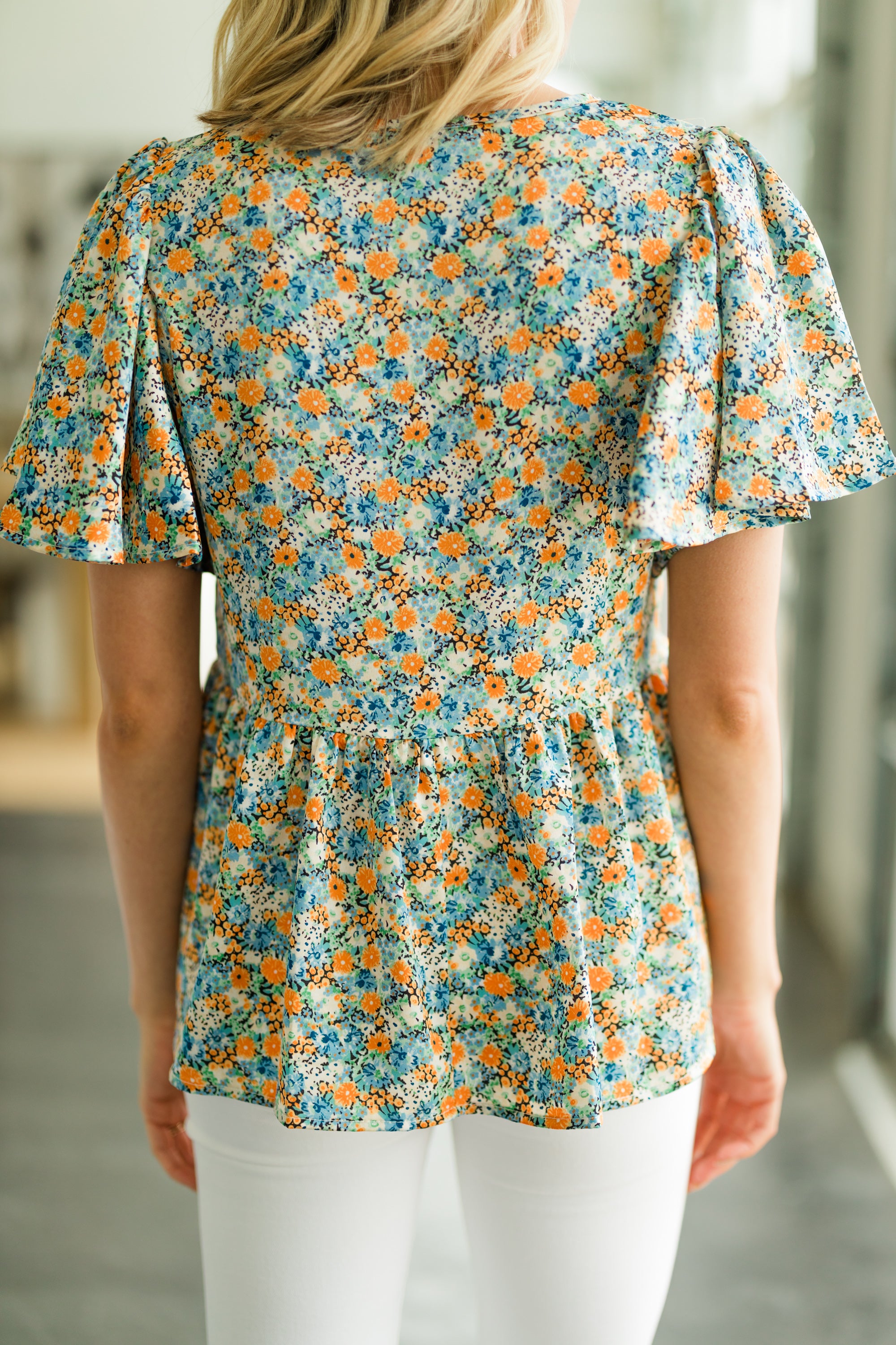 Gorgeous Orange Ditsy Floral Top for a Perfect Summer Look