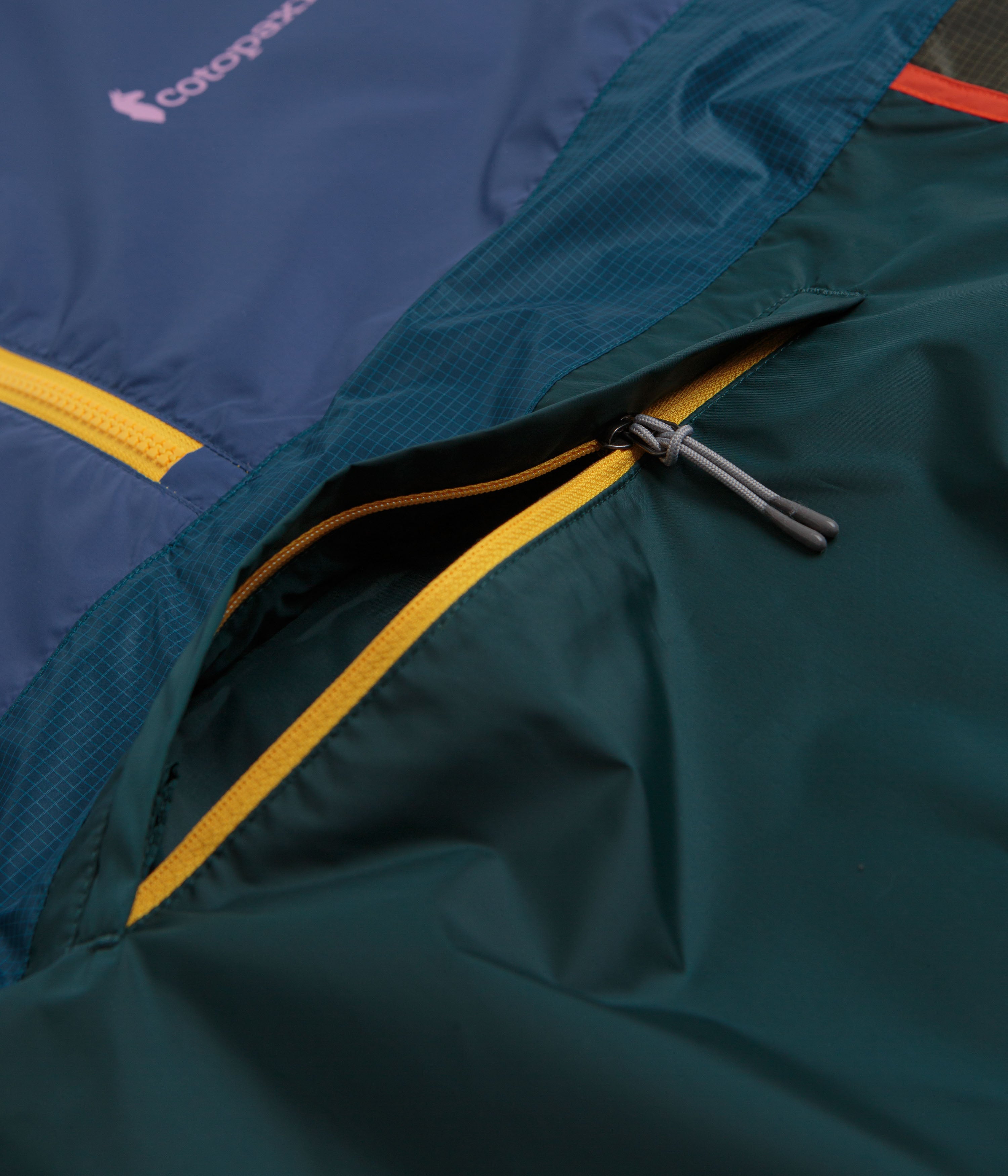 Cotopaxi Teca Half-Zip Windbreaker Jacket - Thumbs Up: Your Ultimate Outdoor Companion