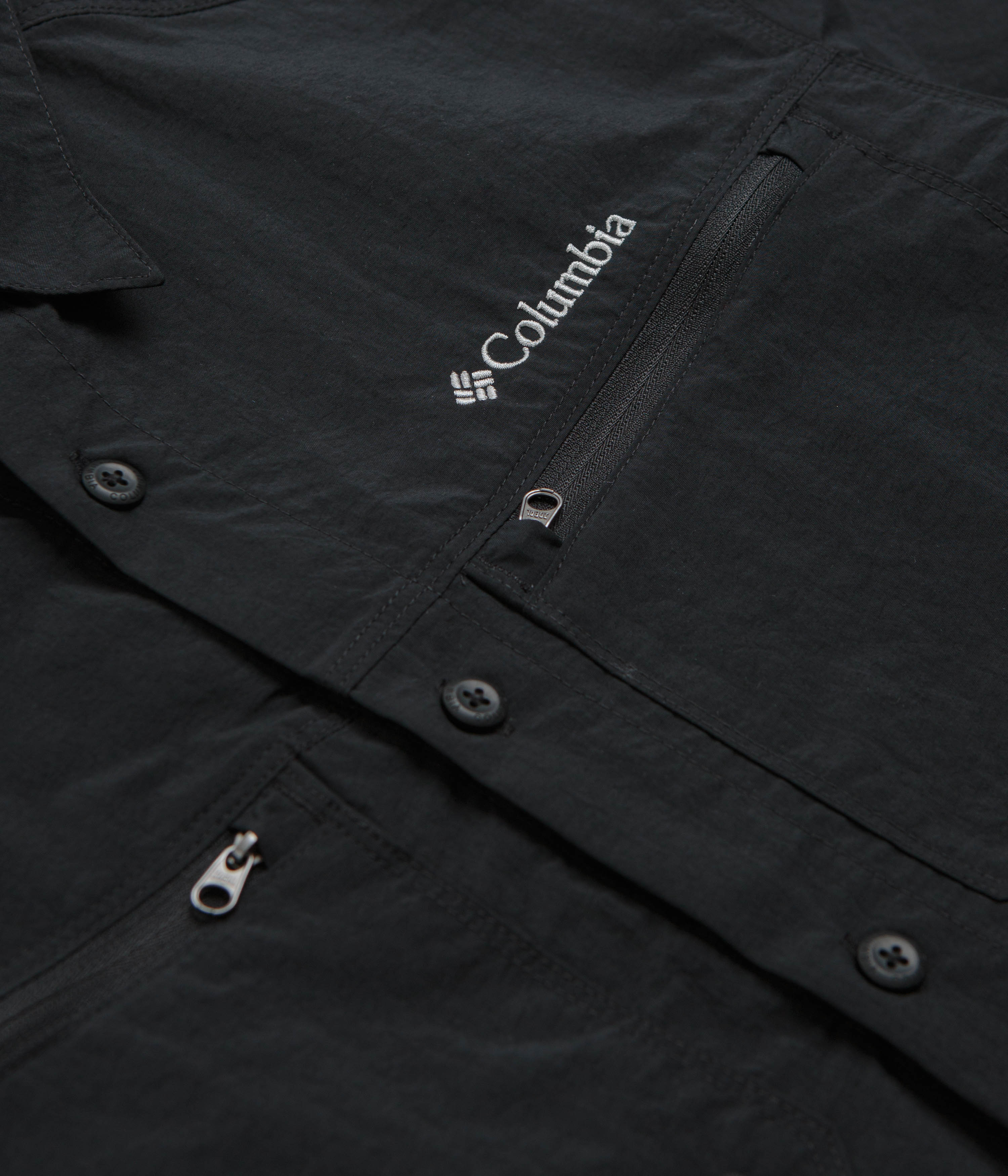 Columbia Mountaindale Black Short Sleeve Shirt - A Must-Have for Outdoor Enthusiasts