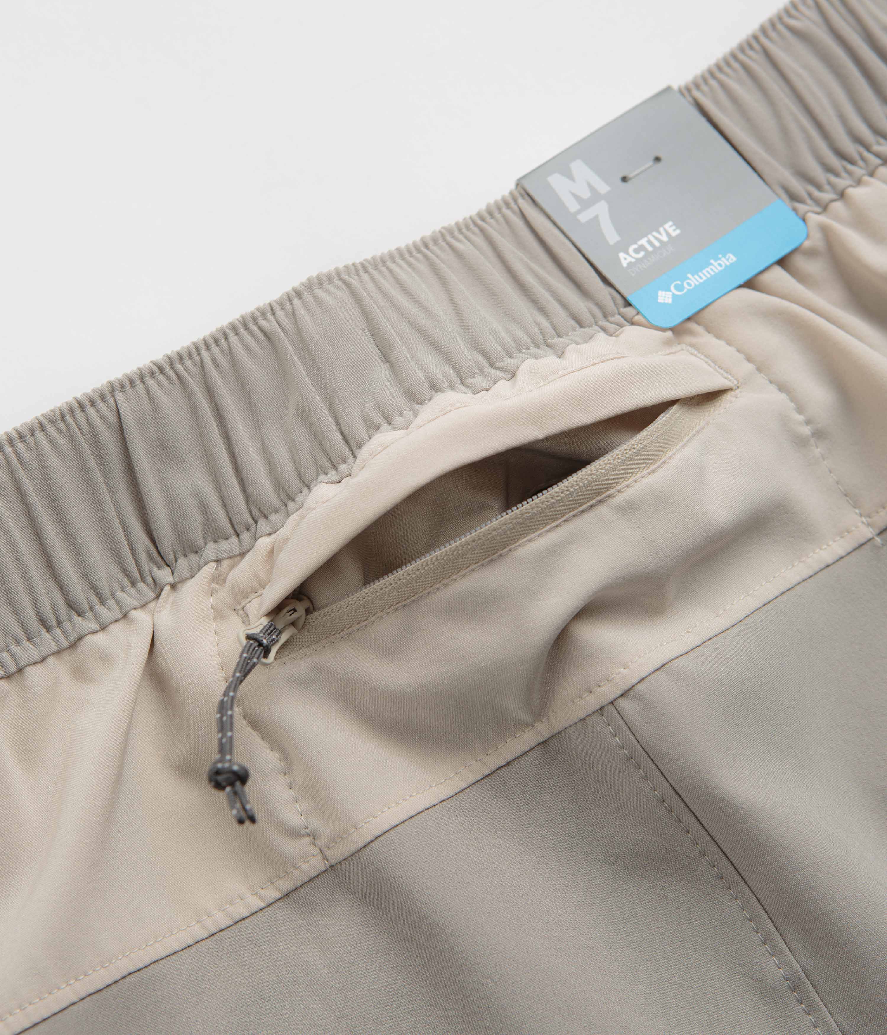 Columbia's Stunning Hike Color Block Shorts - Flint Grey / Dark Stone