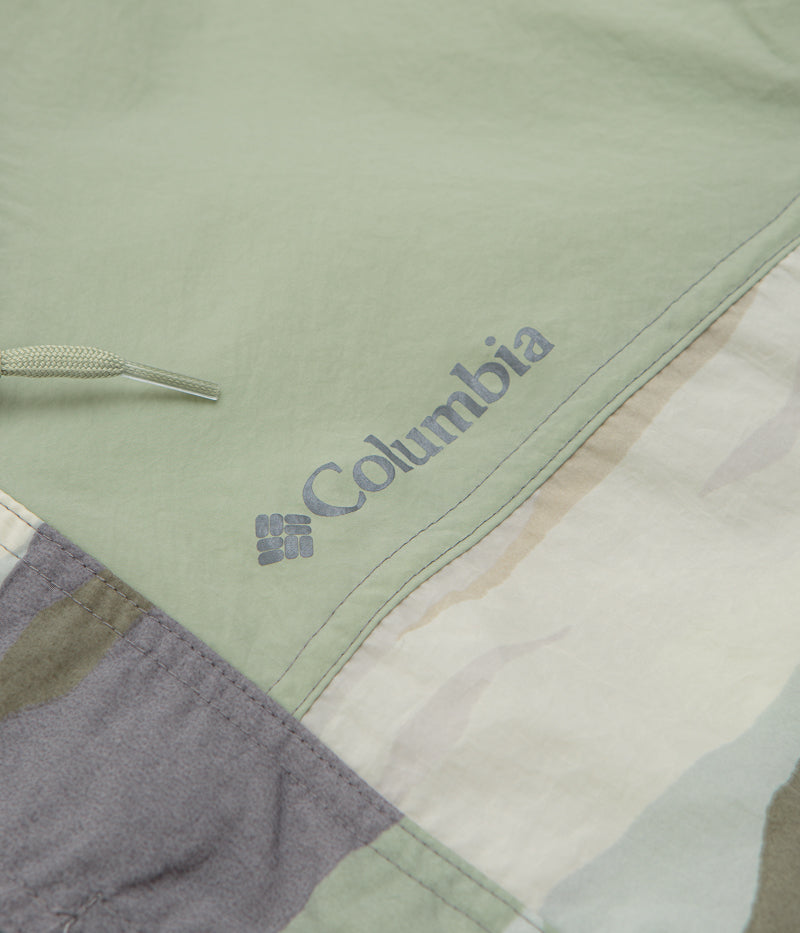 Columbia Challenger II Safari Windbreaker: A Stylish Adventure Essential
