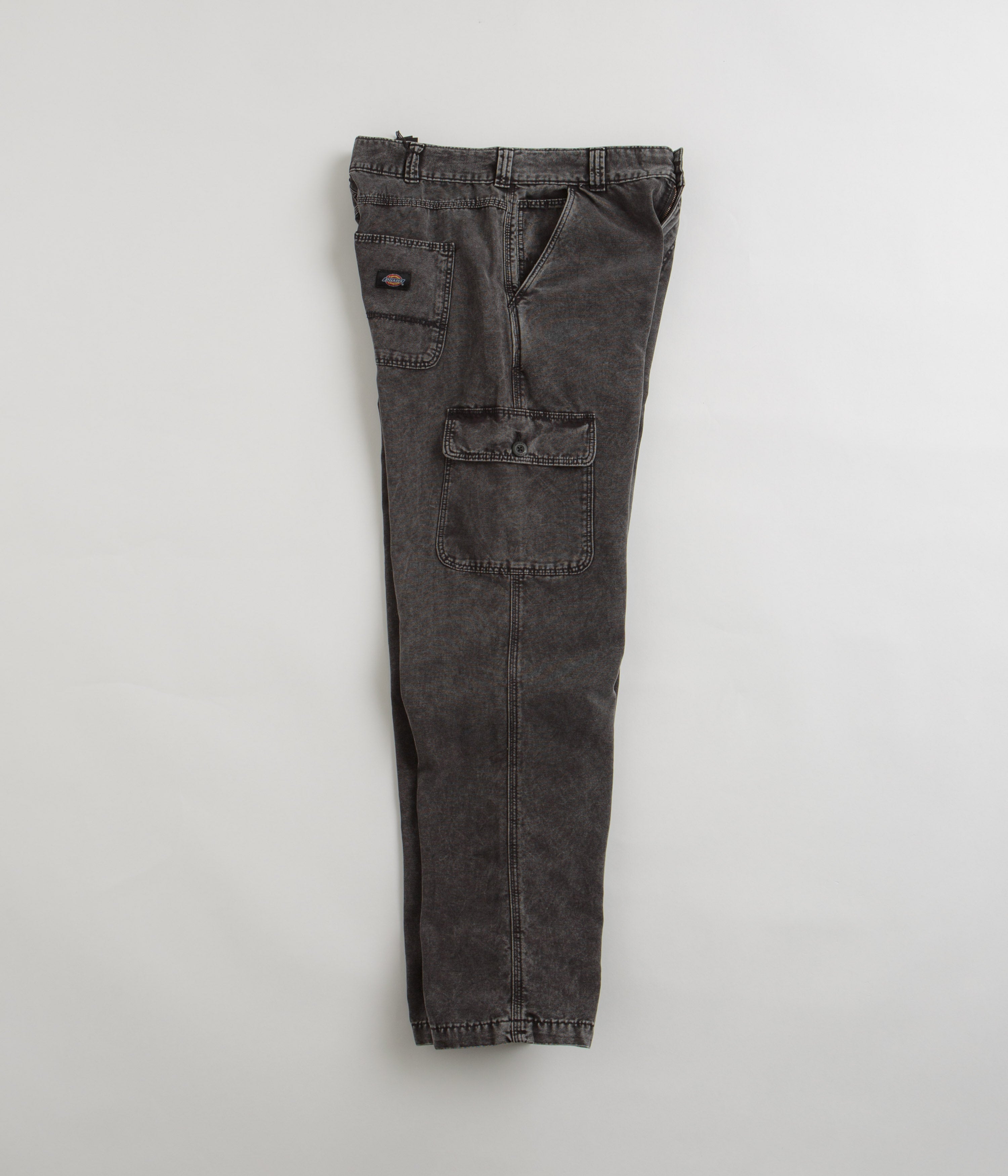 Dickies Newington Black Pants - A Timeless Streetwear Essential