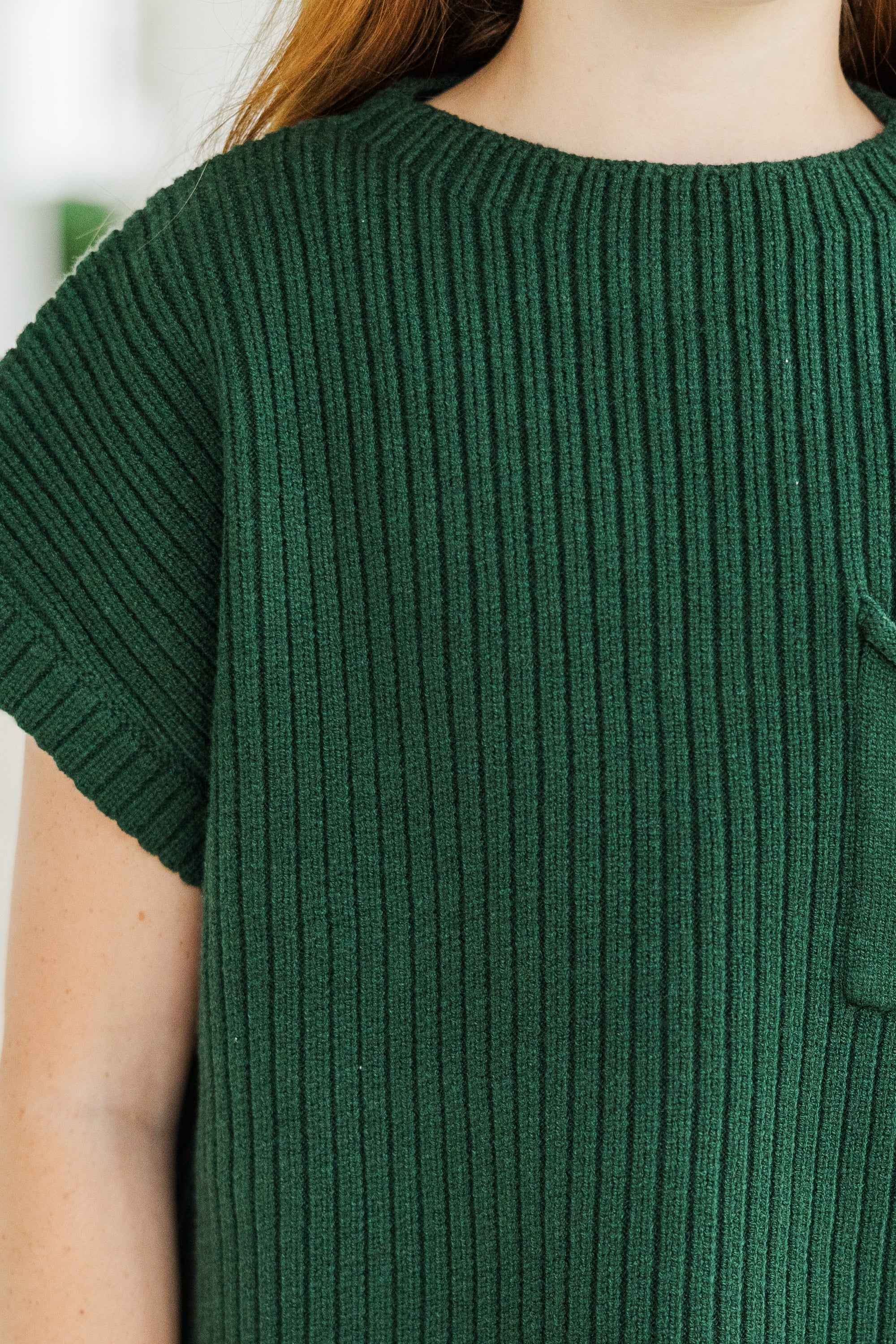 Girls' Must-Have Emerald Green Short Sleeve Sweater: Open Your Fashion World!