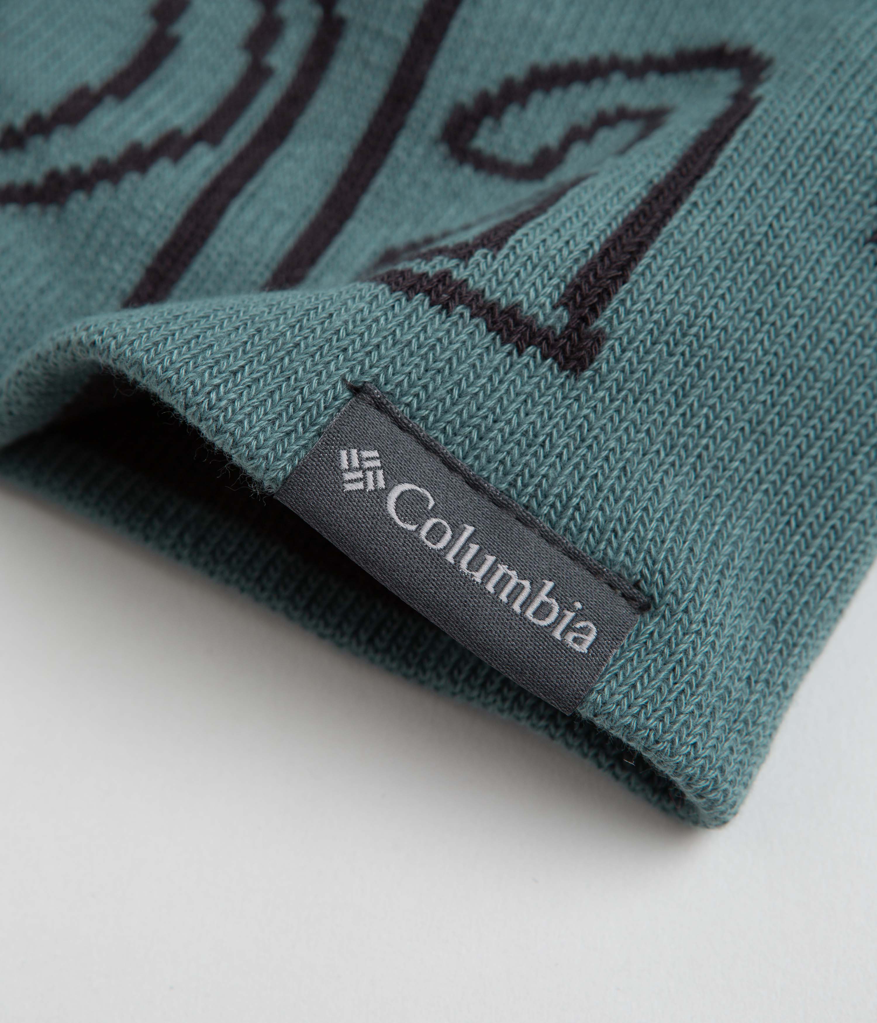Columbia Belay Butte Beanie - Metal/Shark: A Reversible Outdoor Essential