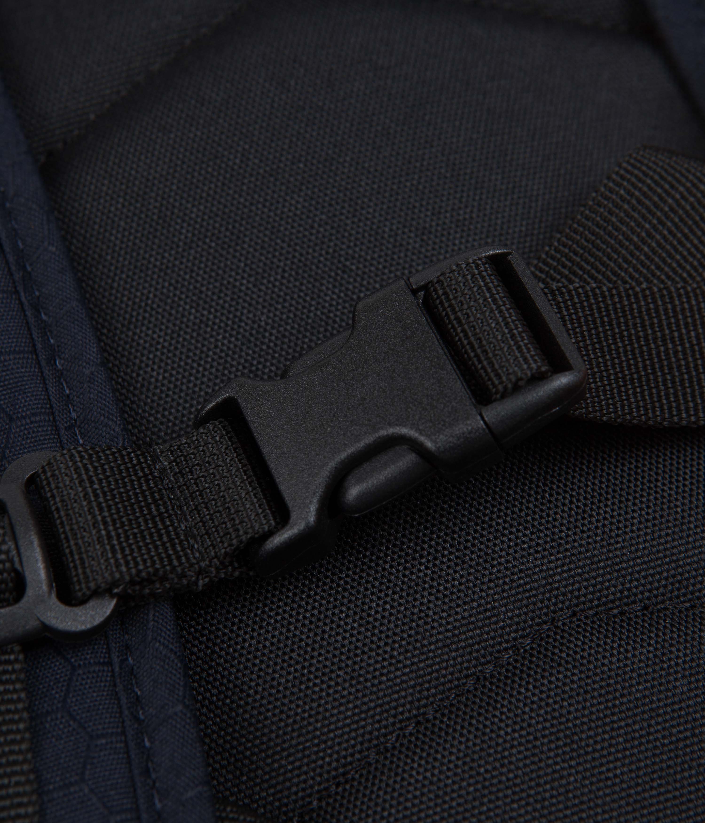 Carhartt Leon Backpack - Stylish Dark Navy