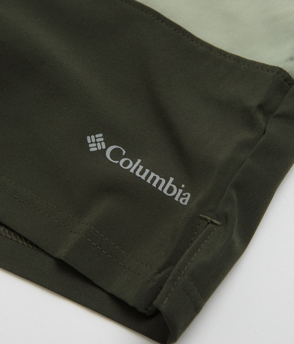 Columbia Adventure-Ready Color Block Hiking Shorts - Safari / Greenscape