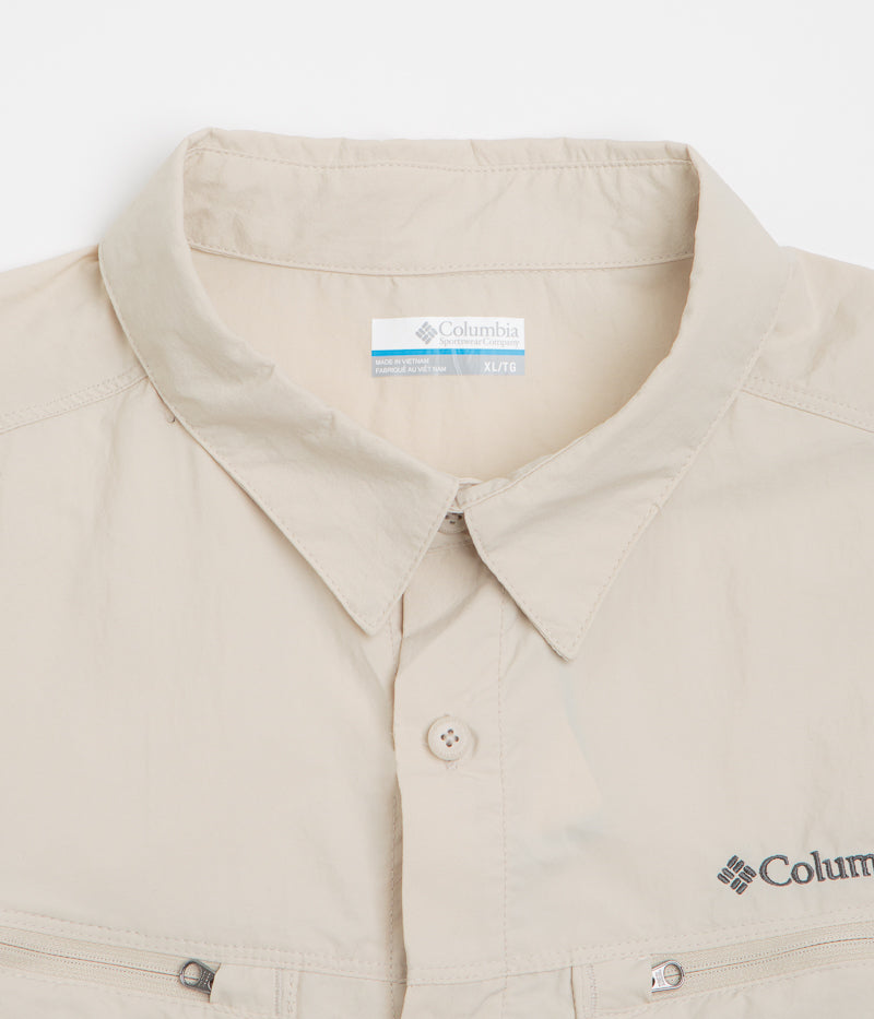 Columbia Mountaindale Short Sleeve Shirt - Dark Stone: A Must-Have Outdoor Essential