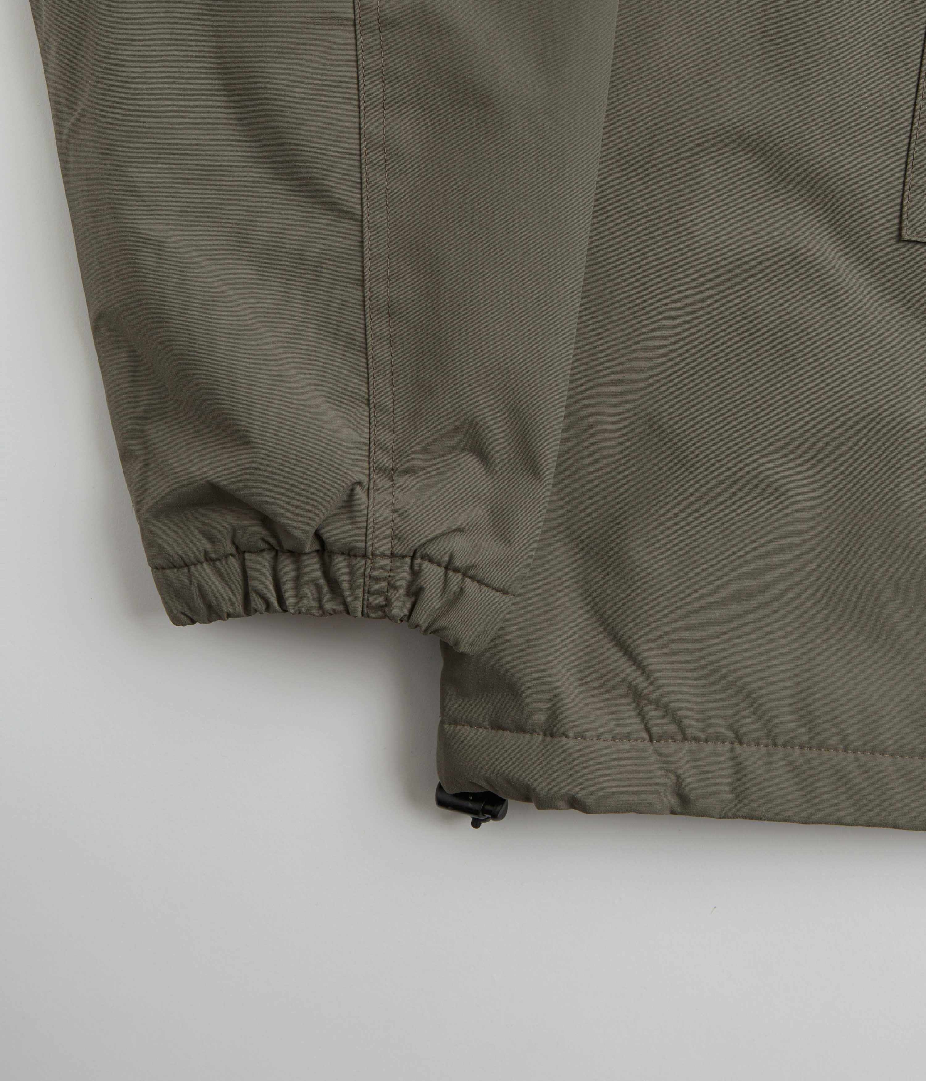 Carhartt's Stunning Seaweed & Black Windbreaker Pullover Jacket - Grab Yours Now!