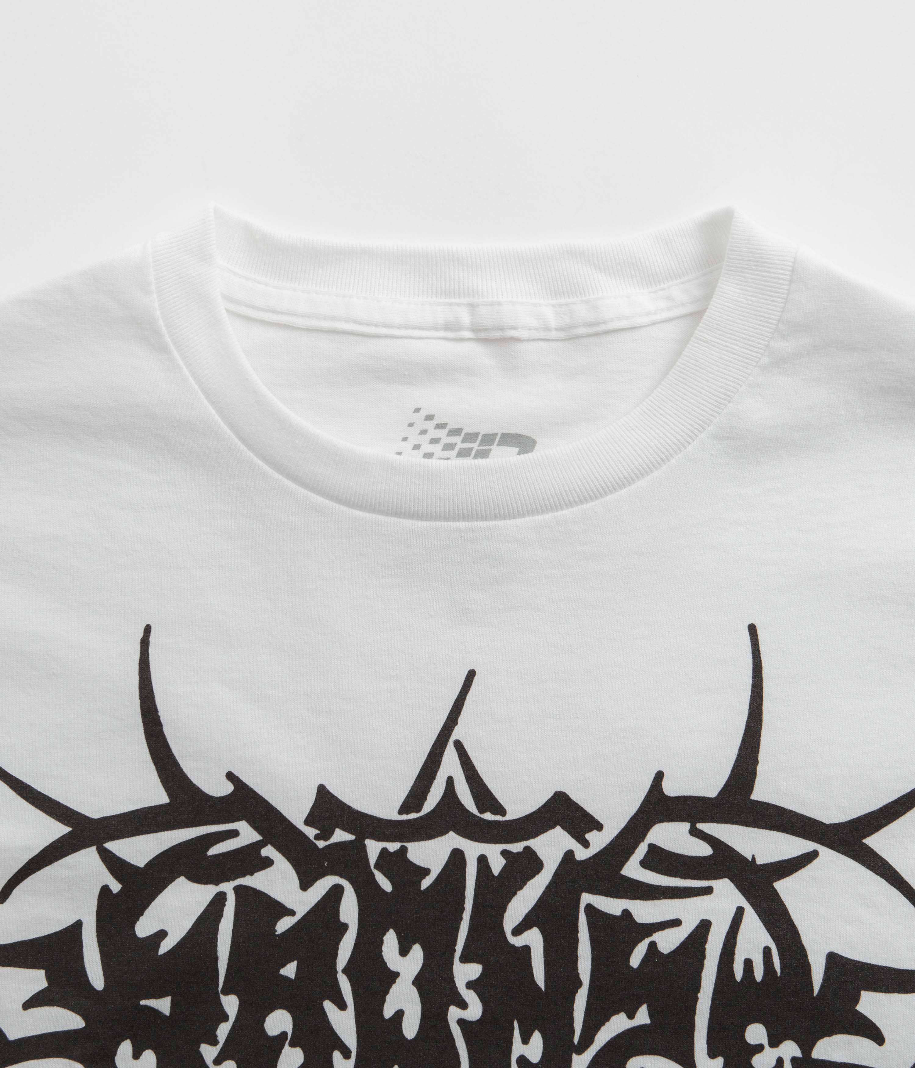 Stunning White Bronze 56K Tribal T-Shirt - Grab Yours Now!