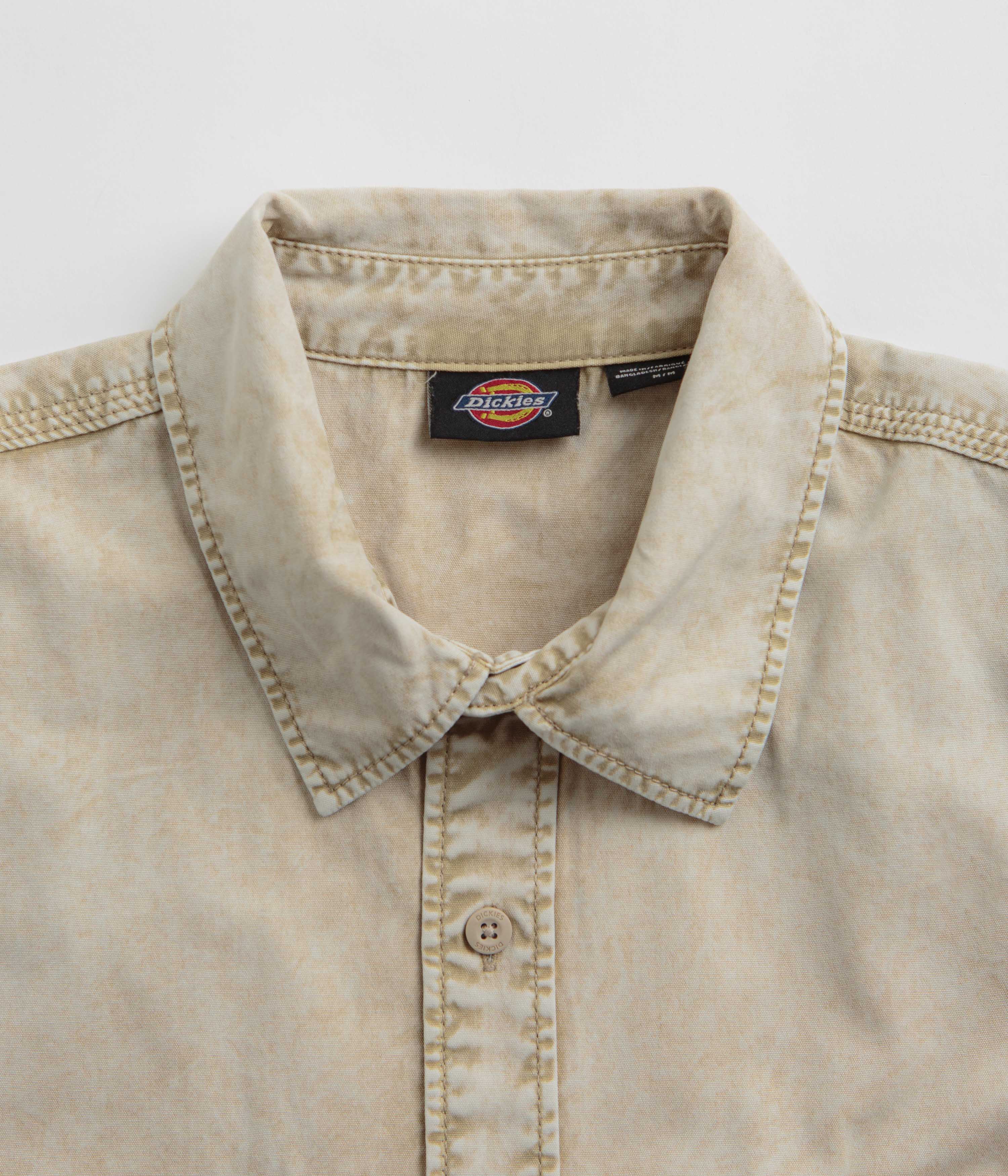 Dickies Sandstone Newington Short Sleeve Shirt - A Must - Have for Style Lovers