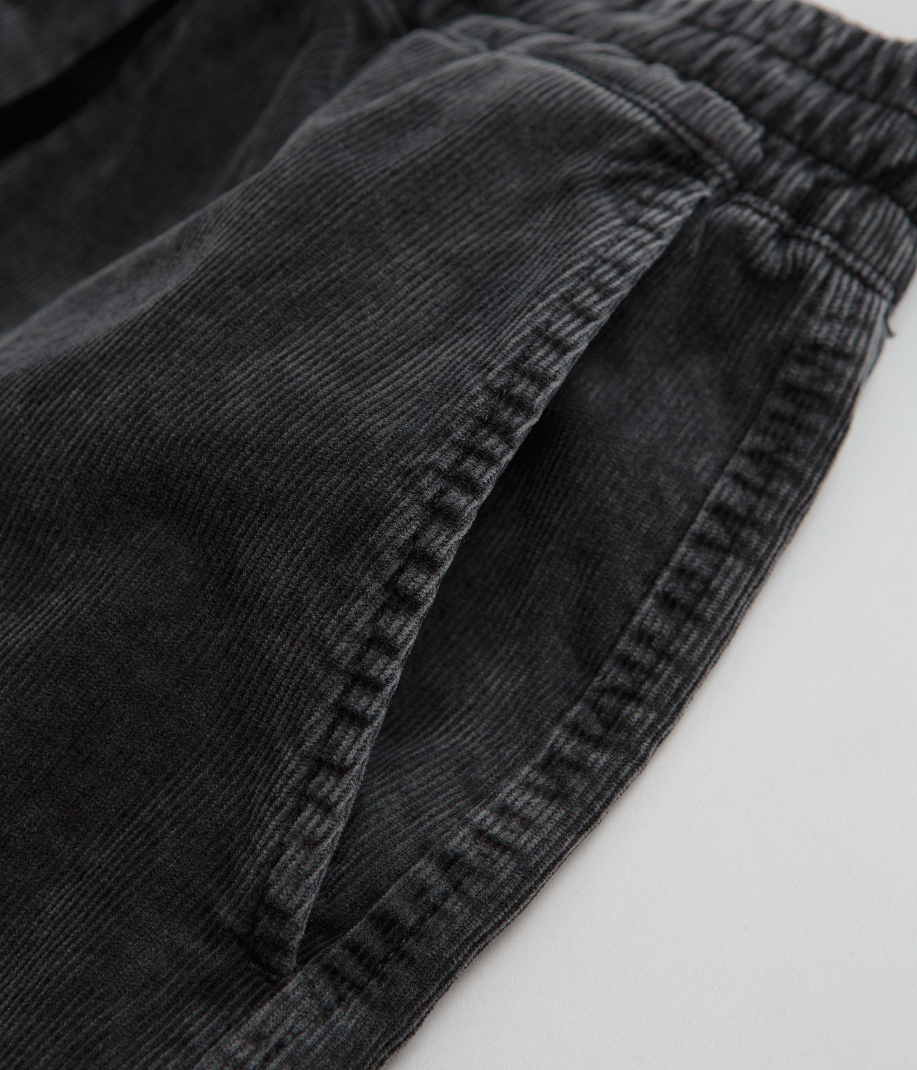 Carhartt Reynold Shorts - Stylish Black