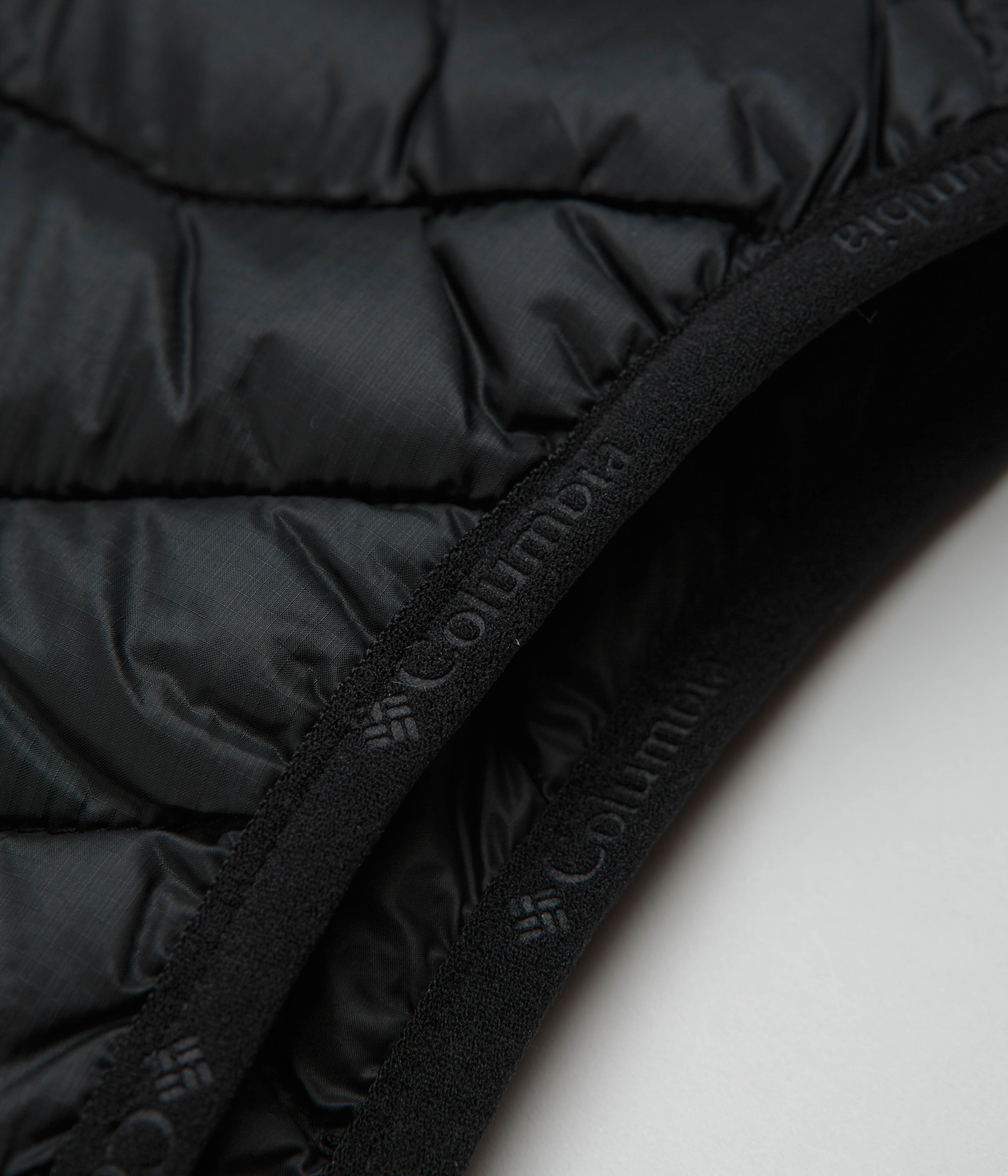 Columbia's Stunning Black Powder Pass Hybrid Vest