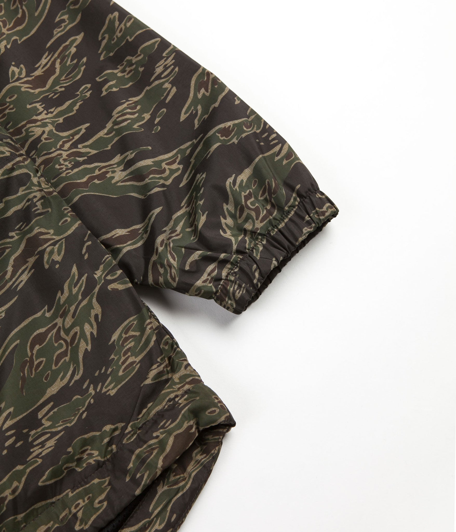 Carhartt Wilson Camo Tiger/Laurel Pullover Jacket - An Absolute Must-Have!