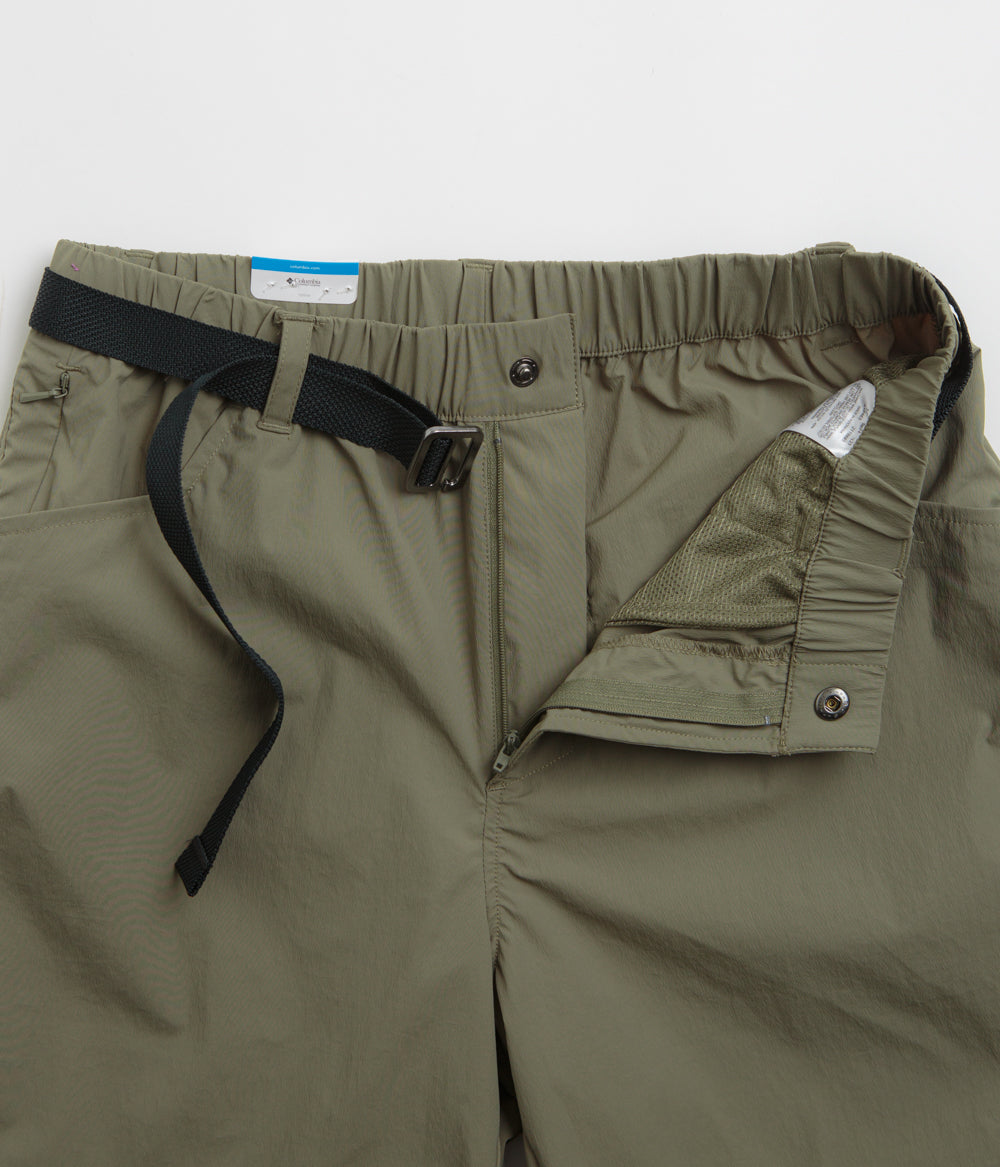Columbia Sharpe Canyon Stone Green Shorts - Stay Cool and Protected!