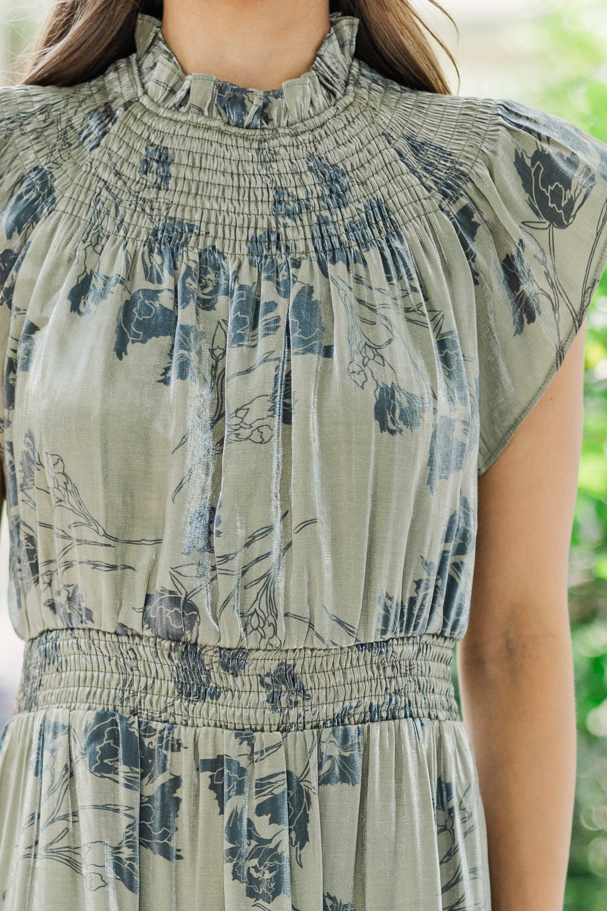Aureum Olive Green Midi Dress: Your Dream Choice!