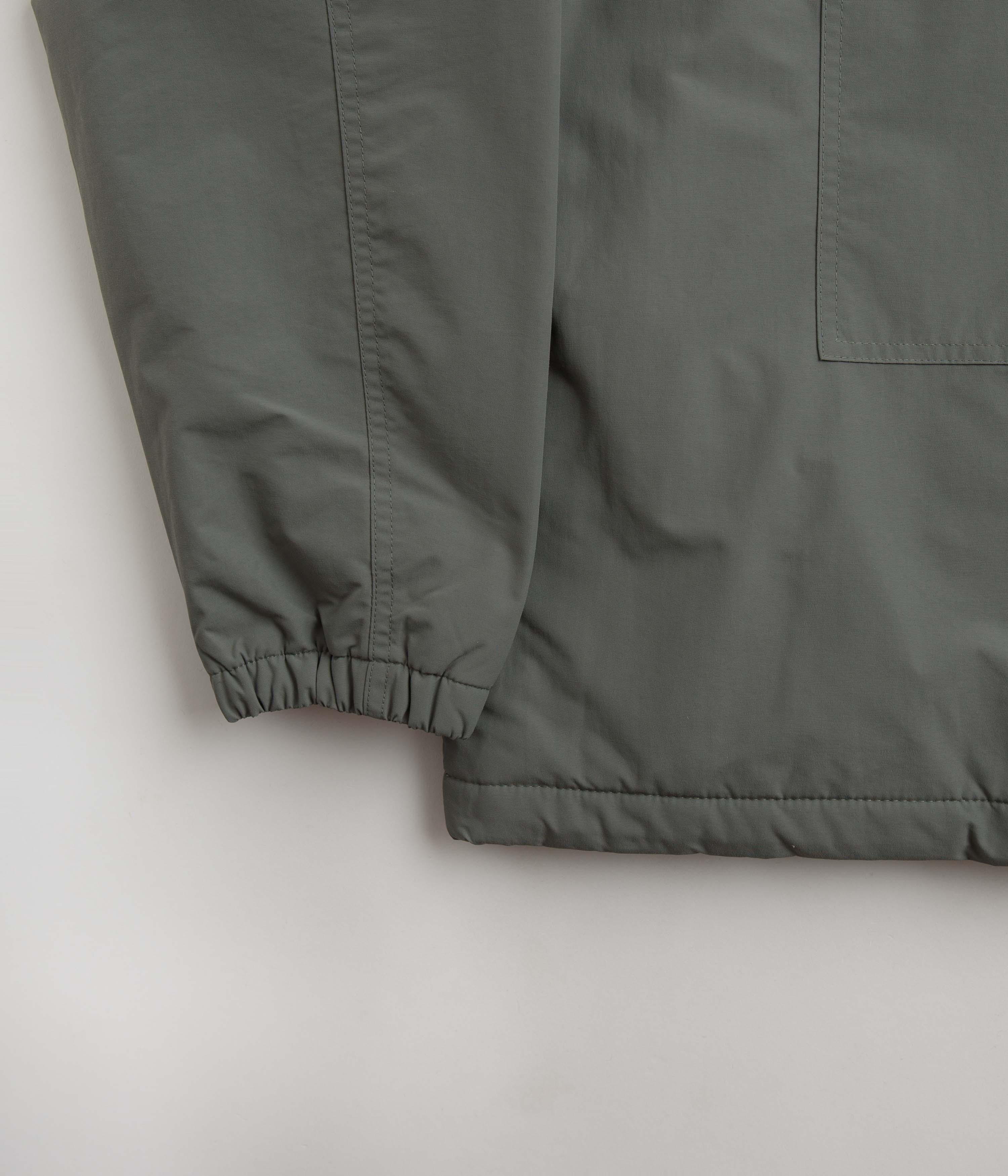 Carhartt Smoke Green/Black Windbreaker Pullover Jacket - A Must-Have!