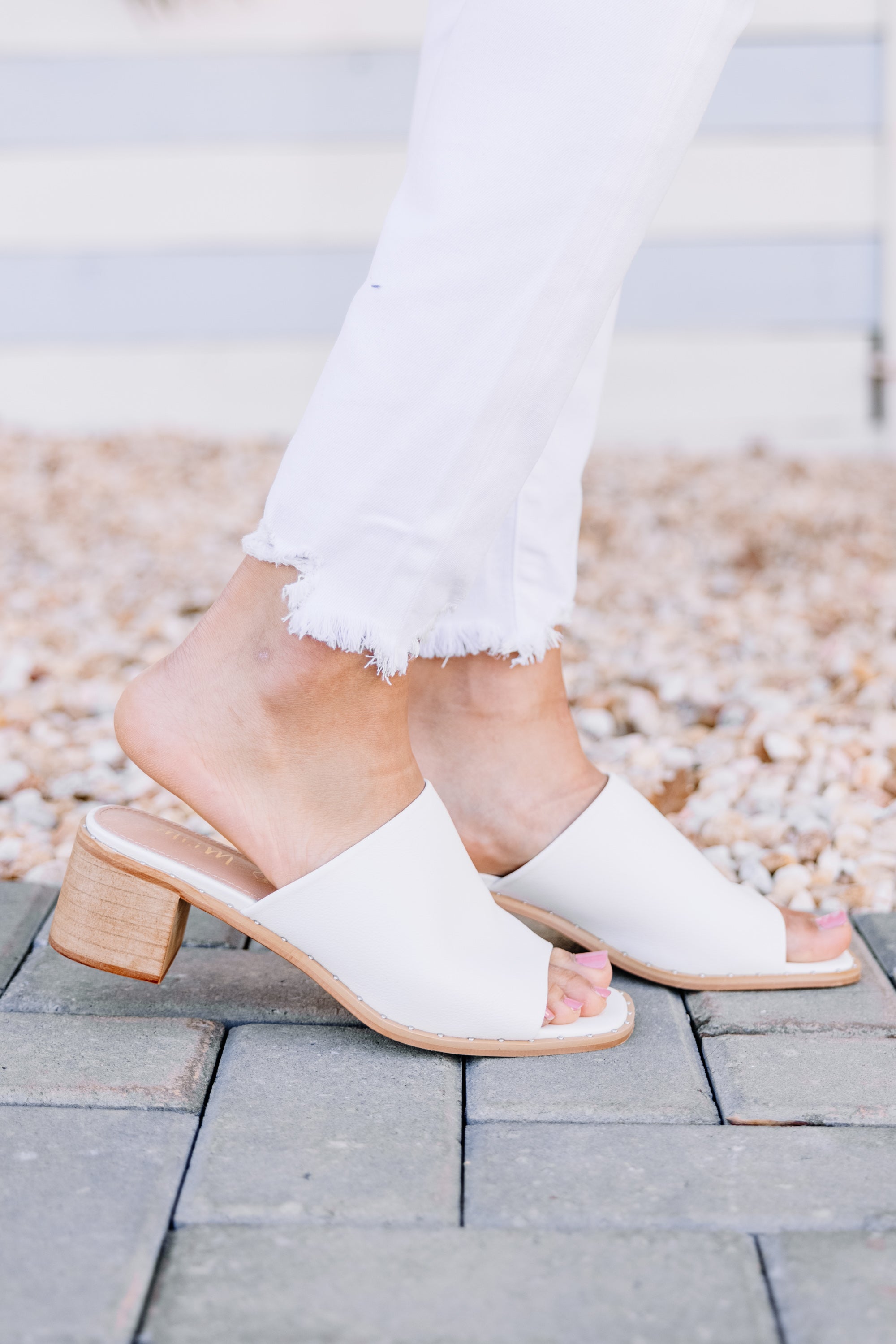 Gorgeous All - in - One White Heeled Mules