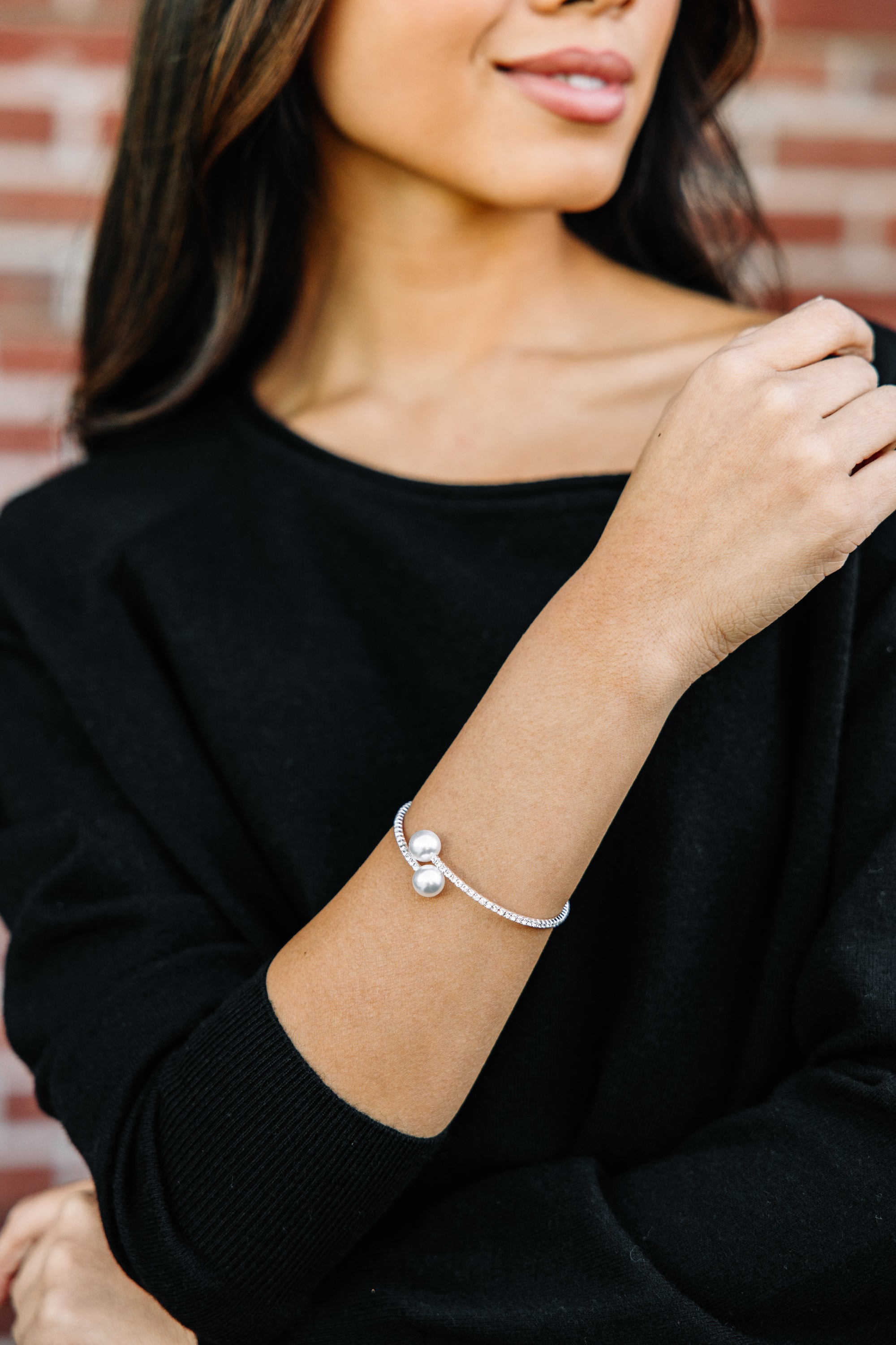 Elegant Everywhere White Bracelet