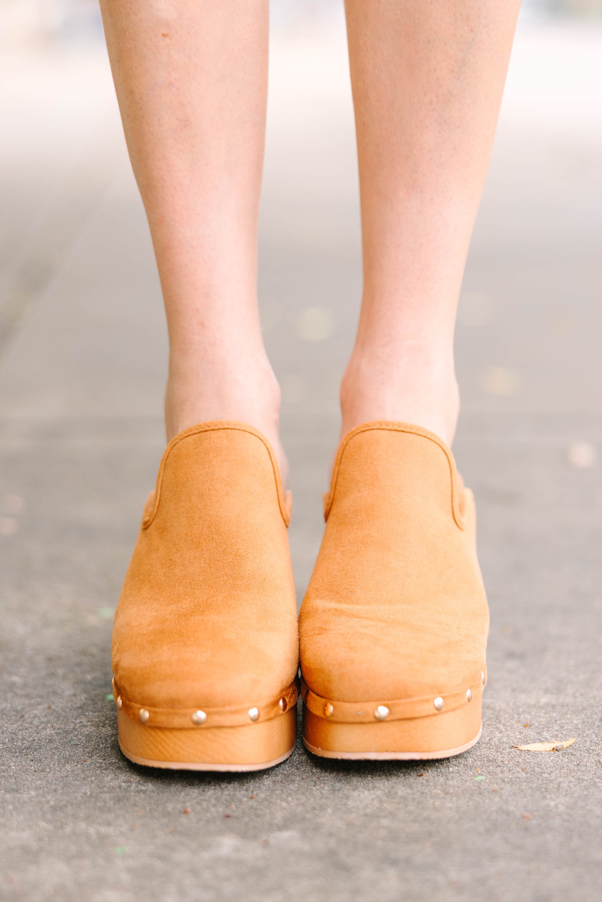 Gorgeously Retro Camel Brown Heeled Clogs