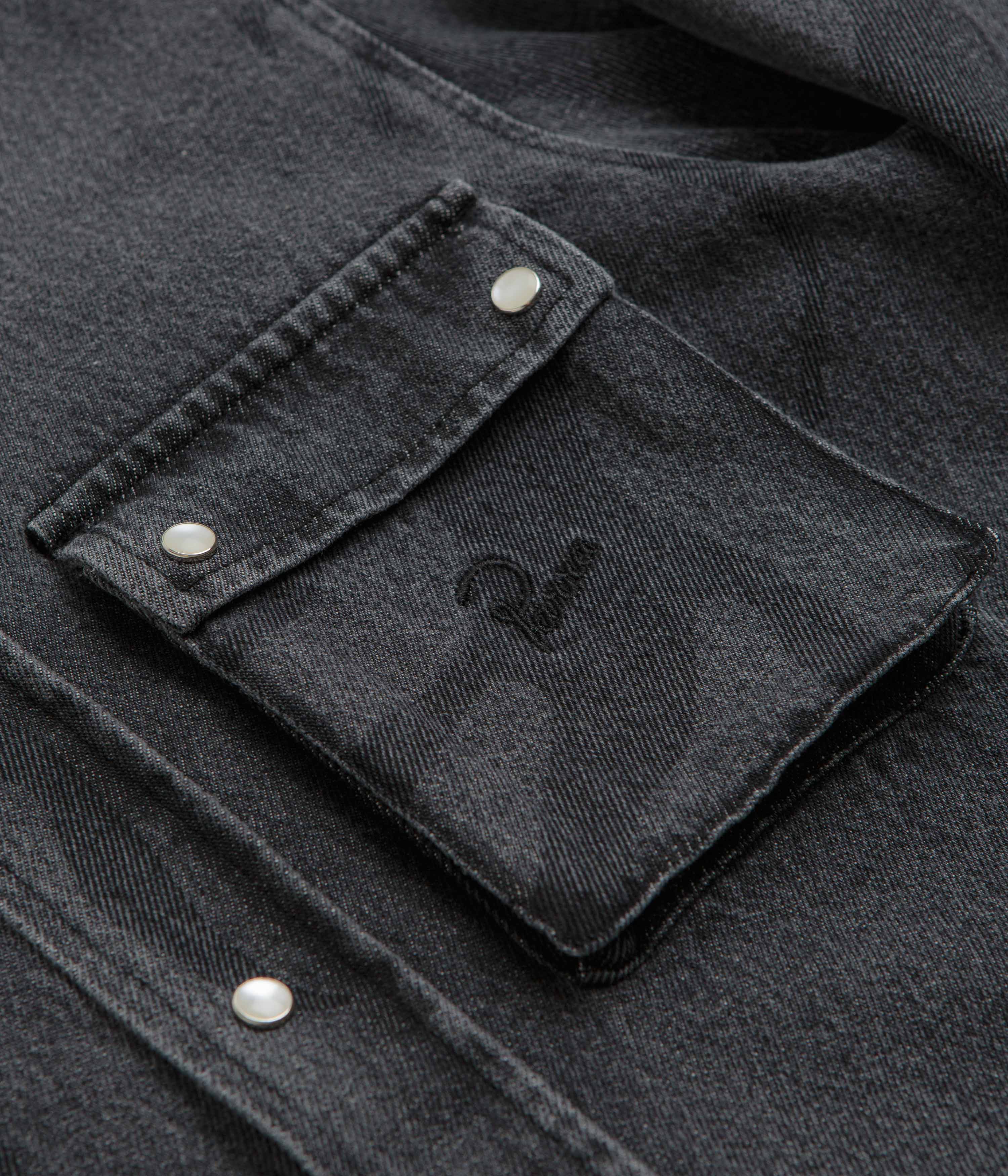 Stunning by Parra The Stalkers Washed Grey Shirt