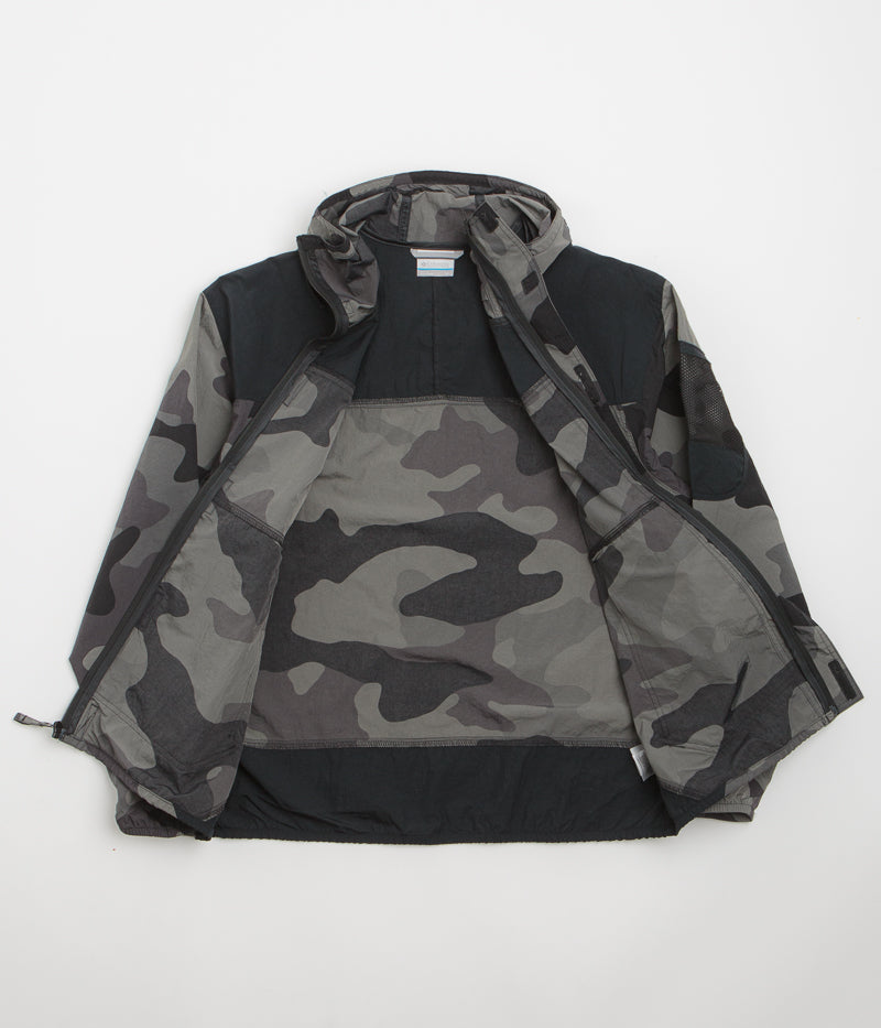 Columbia Challenger II Novelty Windbreaker Jacket - Stylish Black Mod Camo Design