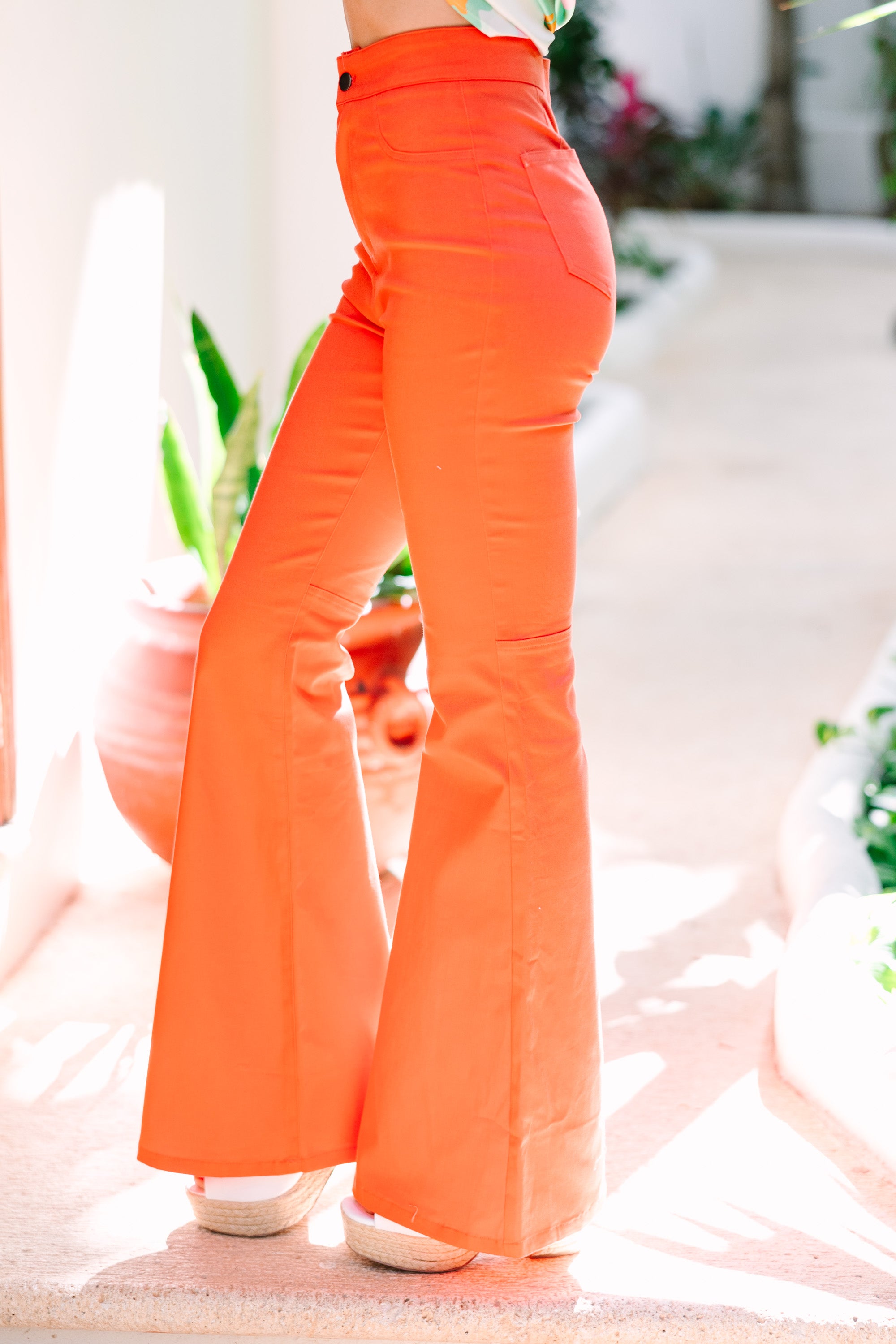 Stunning Orange Flare Jeans: Feel Special!