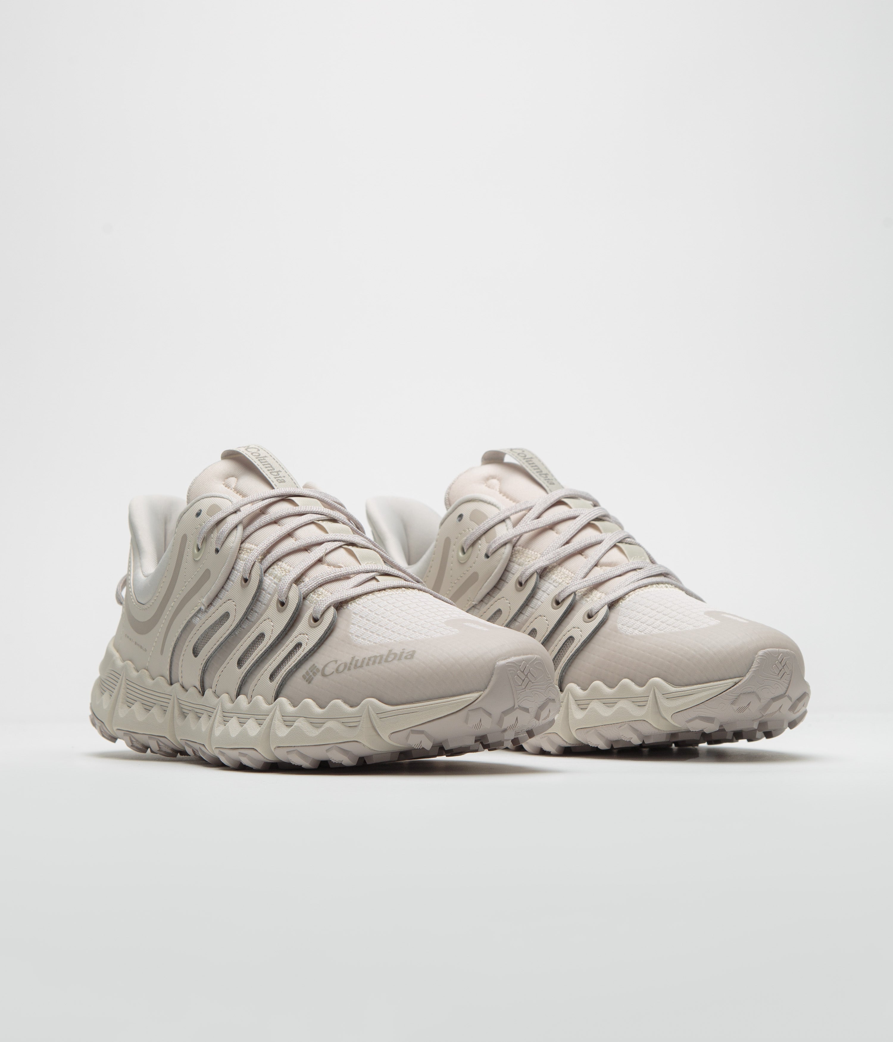 Columbia Voyager FLX PCT Shoes - Cloud Grey / Soft Taupe: Your All - Terrain Adventure Companion