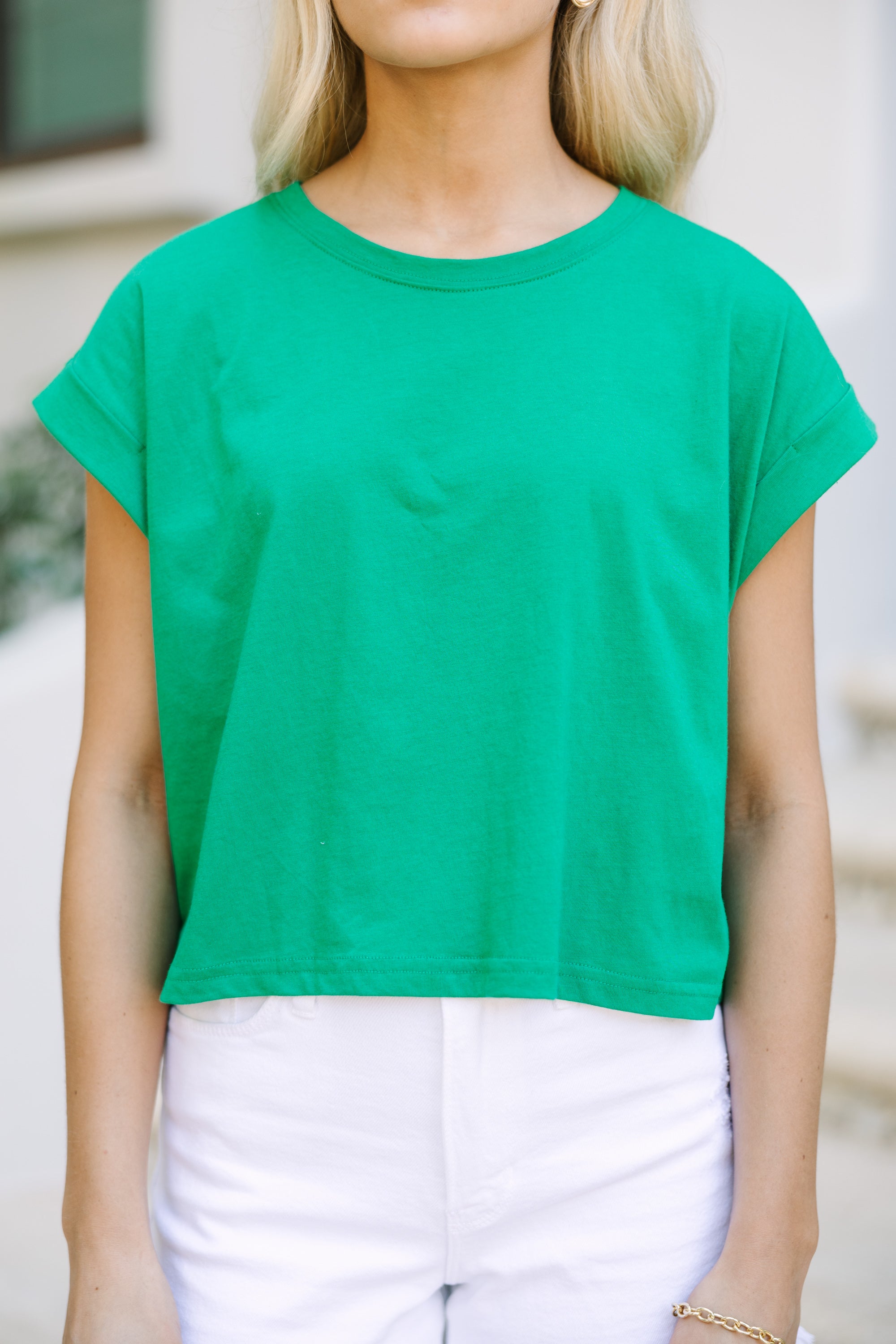 Kelly Green All-In-A-Day Tee: A Springtime Must-Have