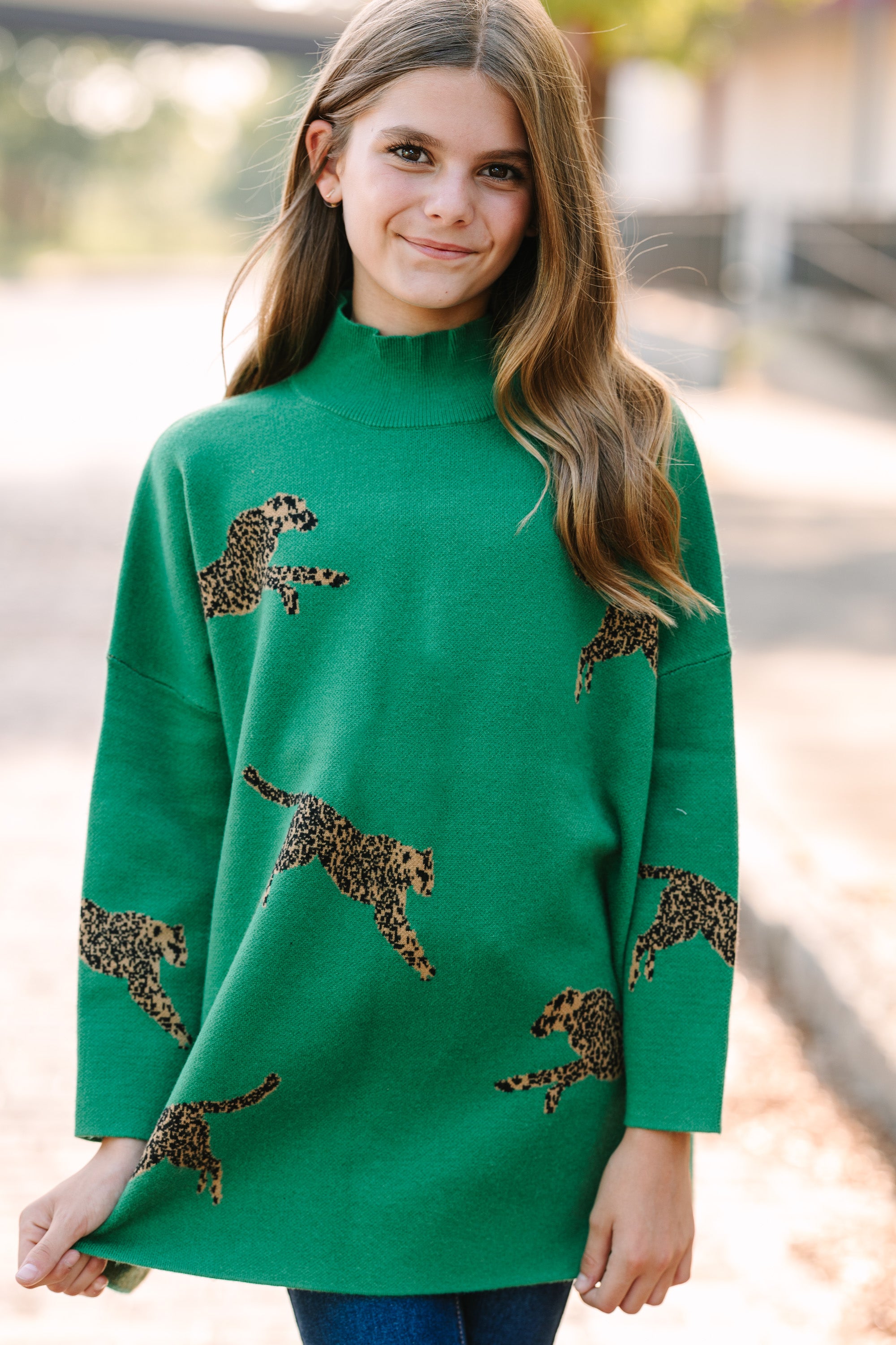 Girls' Kelly Green Cheetah 3/4 Sleeve Sweater: A Must-Have for Quick Decisions!